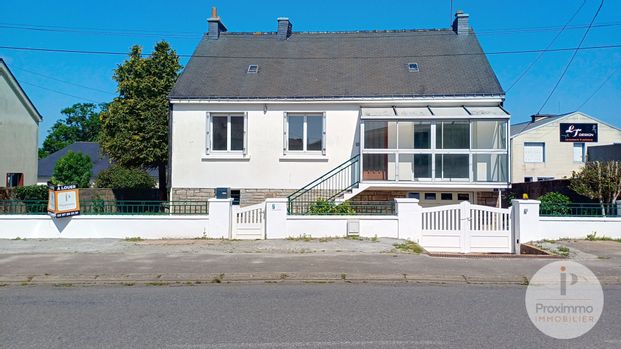 A Louer Maison rénovée avec jardin, dans un quartier recherché de Questembert 56230 - Photo 1