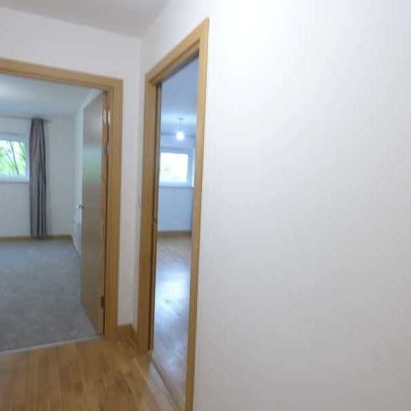 Cherrydown East, Basildon, SS16 - Photo 1