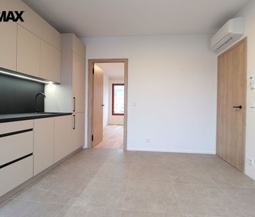 Pronájem bytu 2+kk 40 m² - Fotografie 4