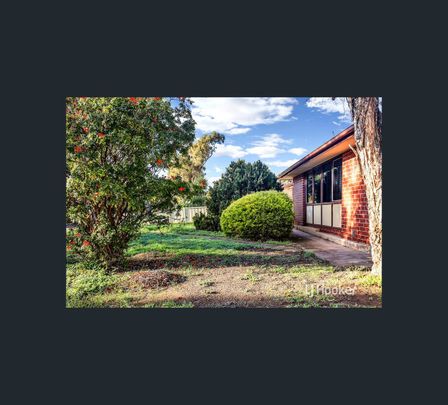 25 Adams Road, Elizabeth Park, SA 5113 - Photo 1