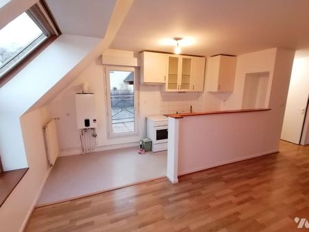 PONT PEAN: A LOUER- Bon emplacement dans la commune et au calme, sans vis-à-vis, appartement T3... - Photo 3