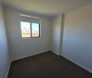 Rouse Hill - Photo 2