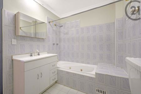One Bedroom Apartment with Oversized Balcony! - Photo 4