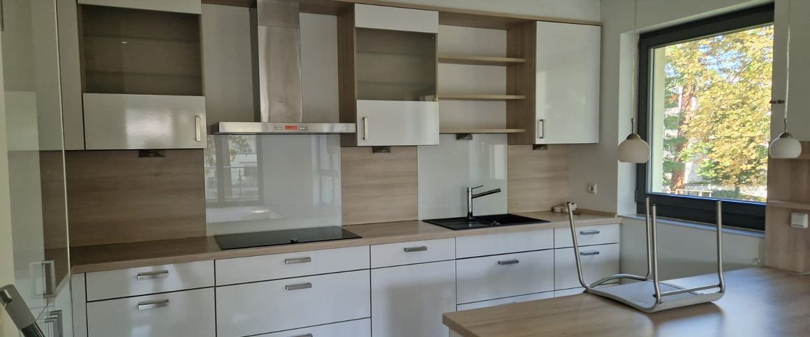 Moderne Etagenwohnung im schönen Lemmerzpark *Einbauküche - Photo 1