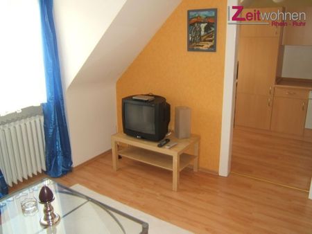 Lichtdurchflutete möblierte Dachgeschosswohung im beliebten Rüttenscheid - Photo 3