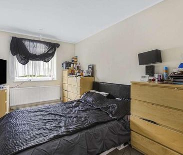 Oaks Cross, Stevenage, SG2 - Photo 4