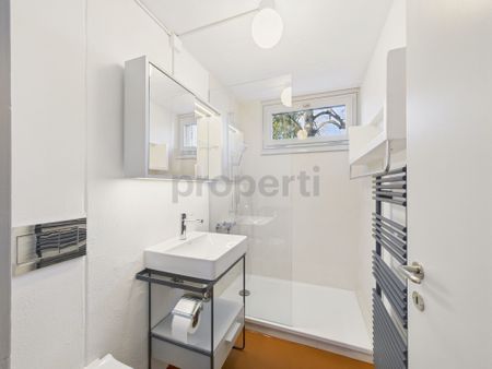 Newly renovated 3.5-room apartment with balcony in Flamatt - Photo 4