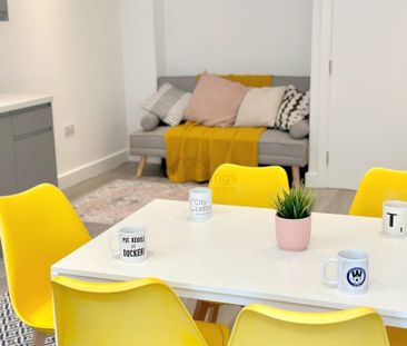 1 bedroom in a house share to rent - Photo 2