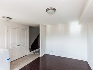 Townhouse For Lease | W8125750 - Photo 4