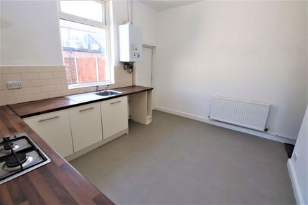 Lever Street , Radcliffe - Photo 4