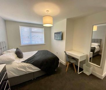 1 bedroom in a house share to rent - Photo 5