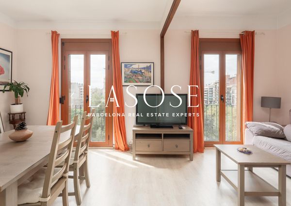 Apartment 63m² with terrace to rent in Dreta de l'Eixample, Barcelona