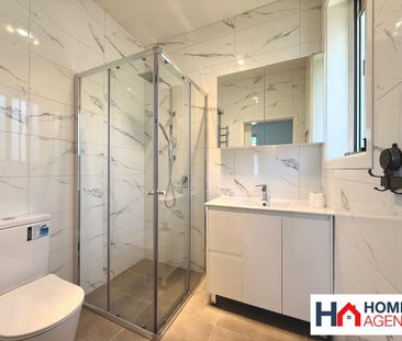 Neat & Modern Townhouse with Quality Finishes - Photo 5