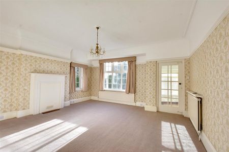 5 bedroom detached house to rent - Photo 2