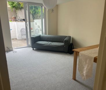 2 Bed Flat, Muller Road, BS7 - Photo 6