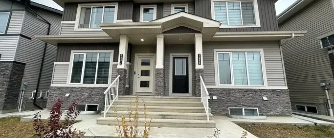 5080 Chappelle Road SW MAIN | 5080 Chappelle Road Southwest, Edmonton - Photo 1