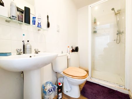 Clive Road, Canton - Photo 2