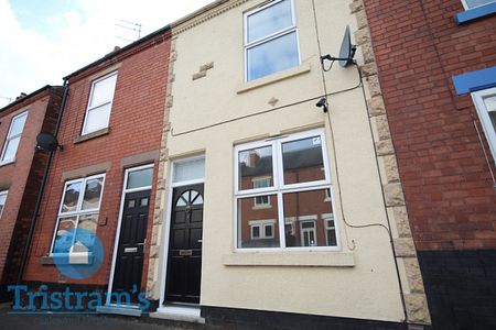 3 bed Mid Terraced House for Rent - Photo 2