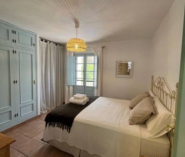 6 bedroom luxury House for rent in Istán, Spain - Photo 4