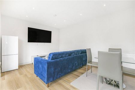 6 bedroom semi-detached house to rent - Photo 2