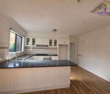 Charming Family Home - Photo 4