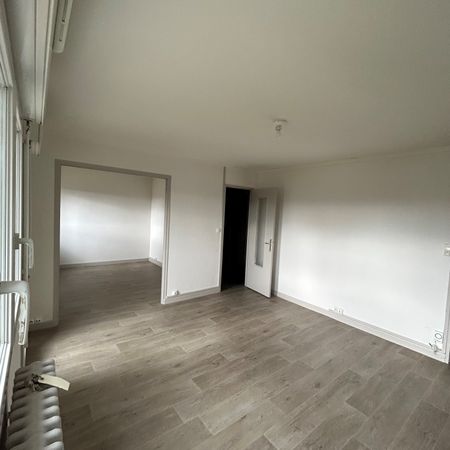 Location - Appartement T4 - 79 m² - Sochaux - Photo 3