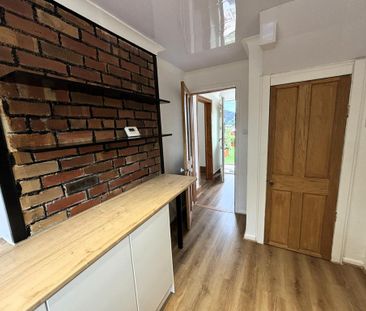 2 bedroom end of terrace house to rent - Photo 6