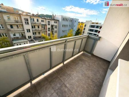Pronájem bytu 1+1, 32 m - Fotografie 3