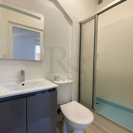 Location Appartement 2 pièces 23m² - Photo 3