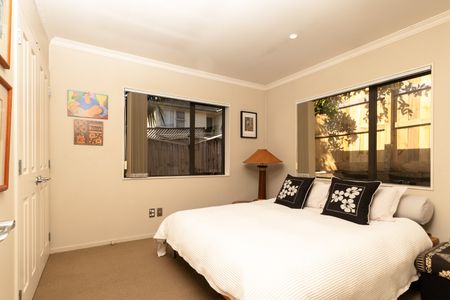 Private and Tranquil 4 Bedroom 2 Bathroom Otahuhu - Photo 5