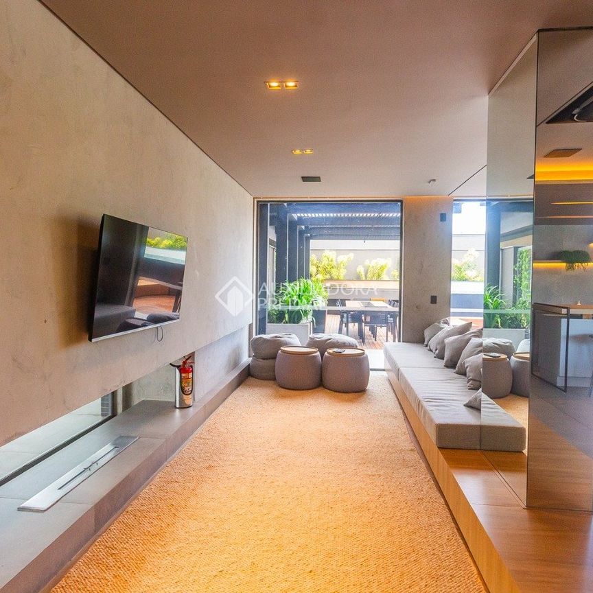 Apartamento com 2 quartos e 98m² para alugar em Petrópolis, Porto Alegre. - Photo 1