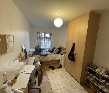 5 bedroom semi-detached house to rent - Photo 5