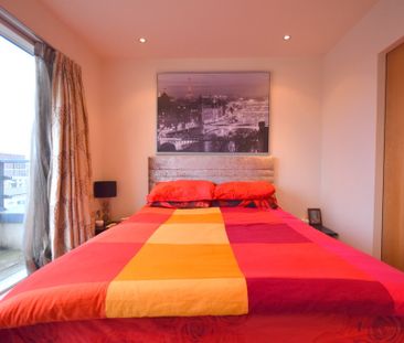 2 Bed Flat, Curtiss House, NW9 - Photo 3