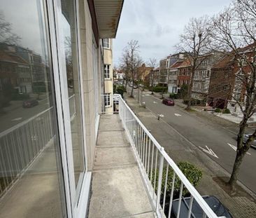 Lumineux appartement 2ch + garage à 1180 Uccle  Loyer: 1 280 € - Photo 5