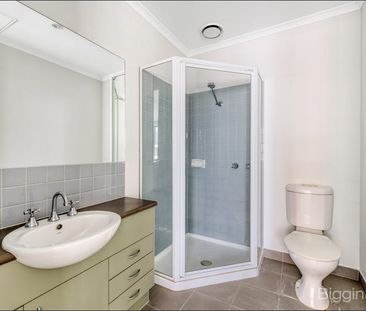 Impressive Abode In Convenient Locale - Photo 3