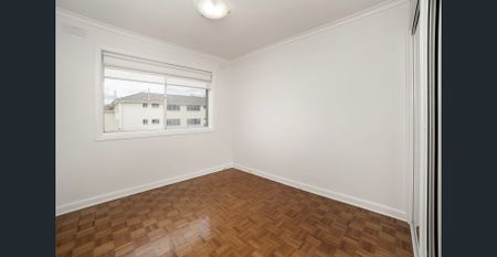 Location, Location! - Photo 5