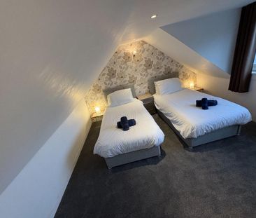 4 bedroom semi-detached house to rent - Photo 6