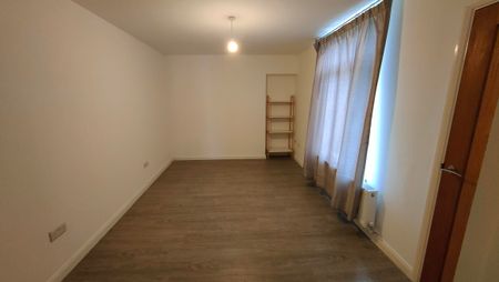 Ground Floor Flat, Graig Terrace, Manselton, Swansea, SA5 8PT - Photo 3