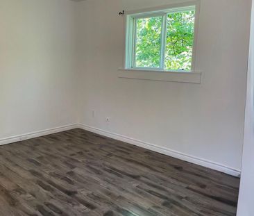 For Lease - 165 Anne Street Unit# Main Rear, Barrie, Ontario - Photo 1