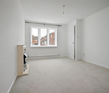 2 bedroom semi-detached house to rent - Photo 2