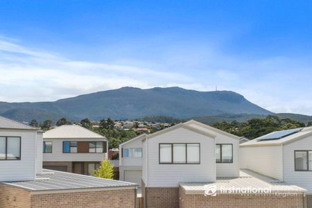 Modern Luxury and Inviting Comfort - Photo 5