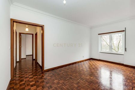 Carnide, Lisbon - Photo 4