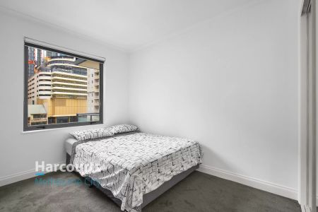 Spring Street Towers - Fully Furnished! - Photo 2