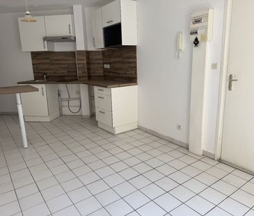 Location Appartement 1 pièce 20m² NARBONNE 11100 - Photo 4