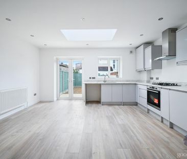 4 bedroom terraced house to rent - Photo 6