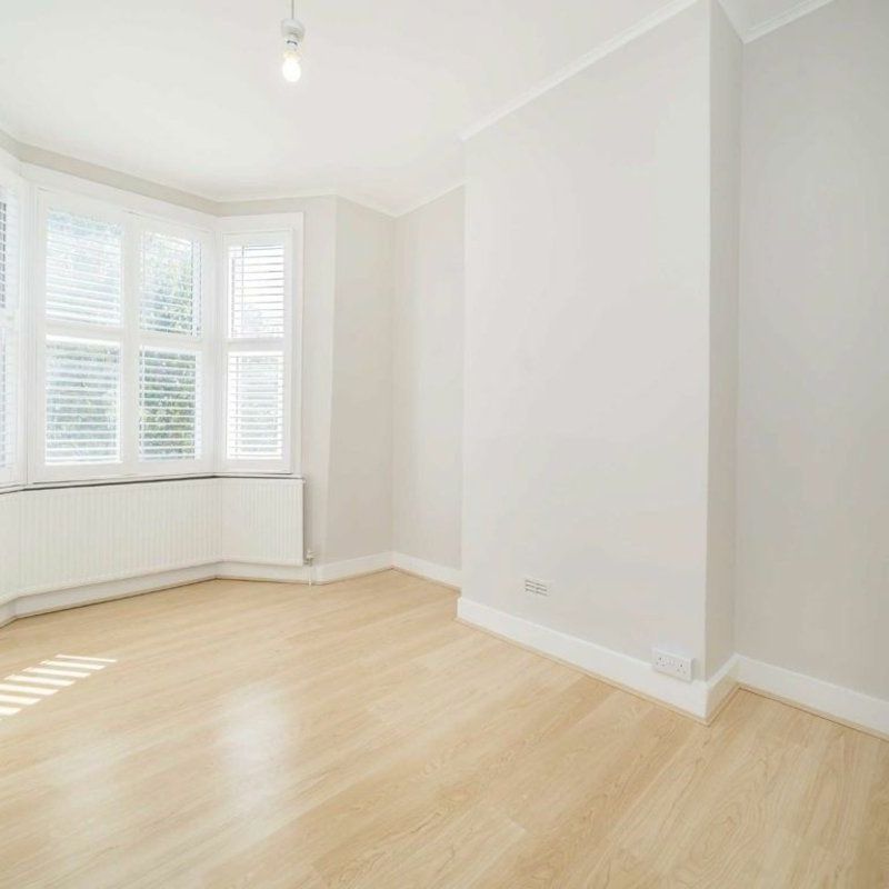 Grosvenor Road, Hanwell, W7 - Photo 1