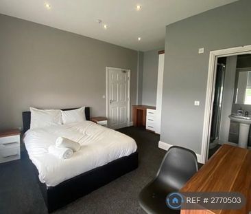 1 bedroom in a house share to rent - Photo 4