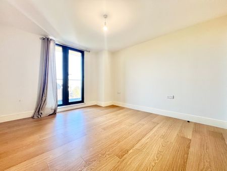 1 Bed Flat, Charter House, IG1 - Photo 5