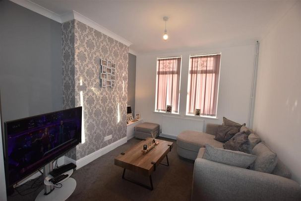 3 bedroom terraced house to rent - Photo 1