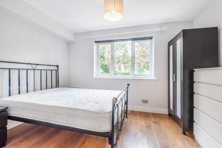 Hogarth Crescent, Colliers Wood SW19 - Photo 4